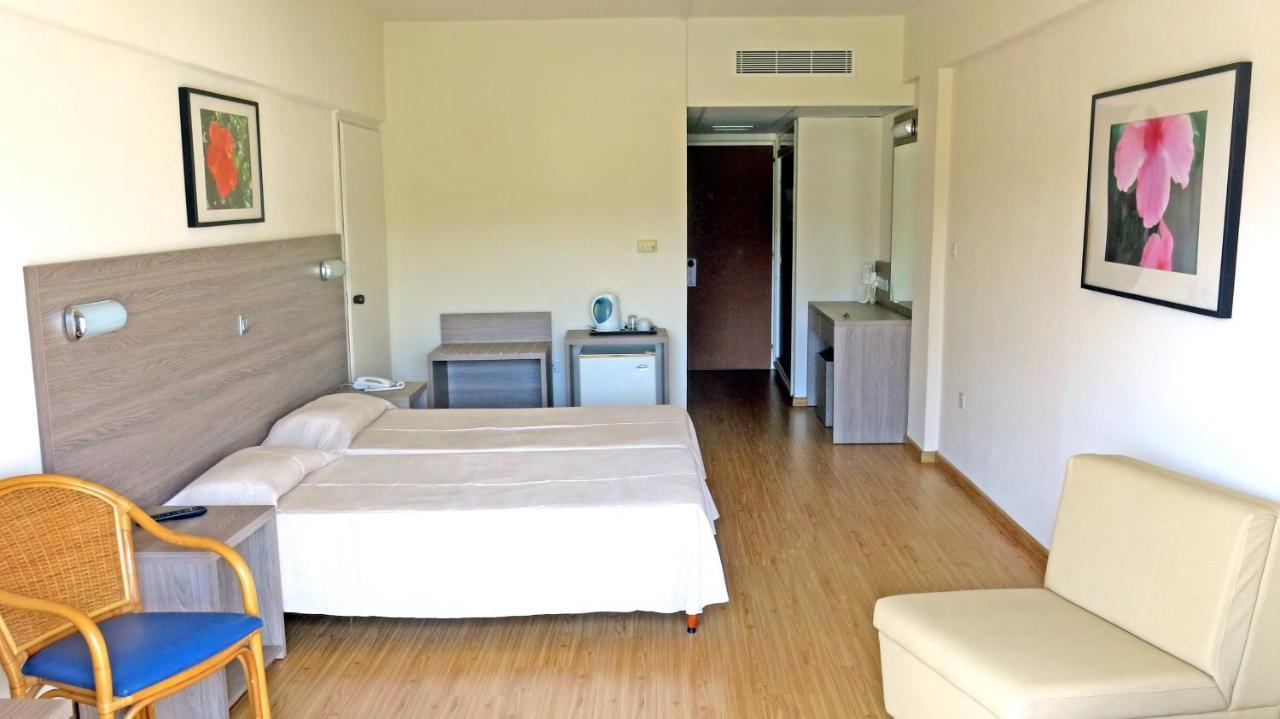 Marina Hotel Ayia Napa Exterior photo